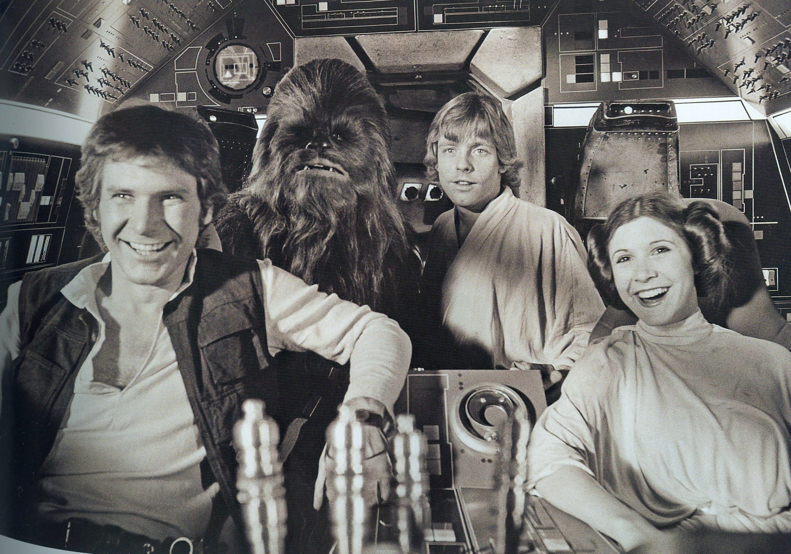 Chewie-Luke-Leia-and-Han-han-luke-and-leia-24048896-1600-1121